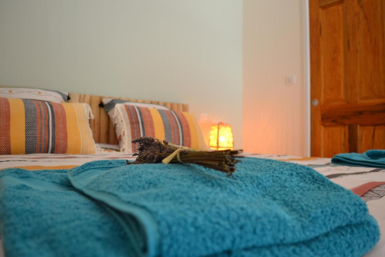 La Romagnolette Bed & Breakfast Saint-Restitut Dış mekan fotoğraf